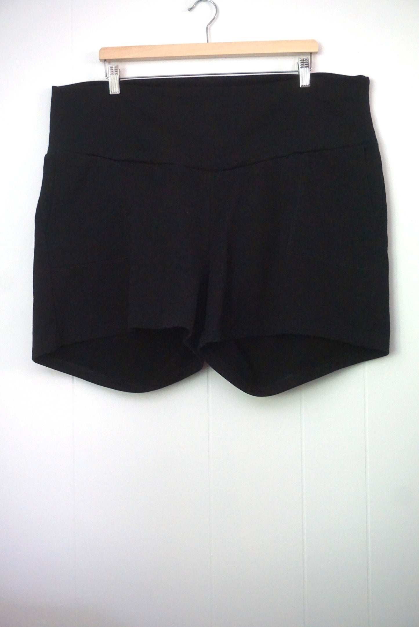 Short - Très grand