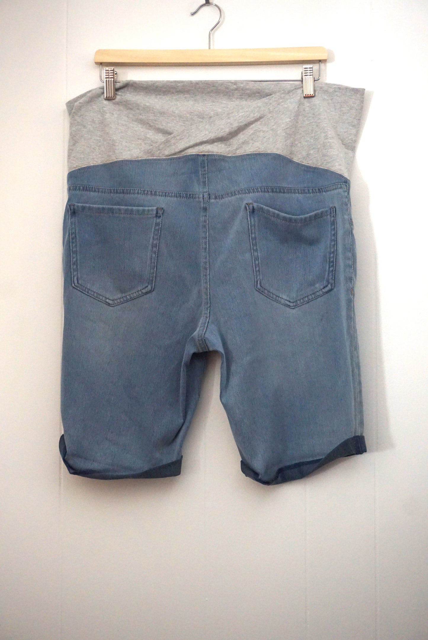 Short - Très grand