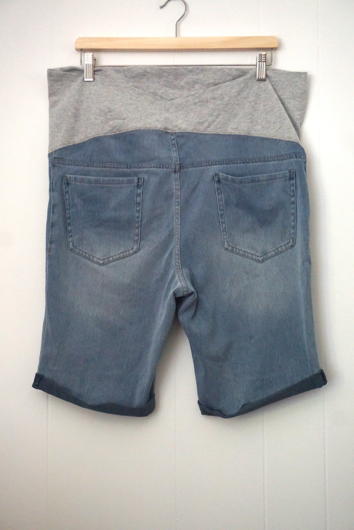 Short - Très grand